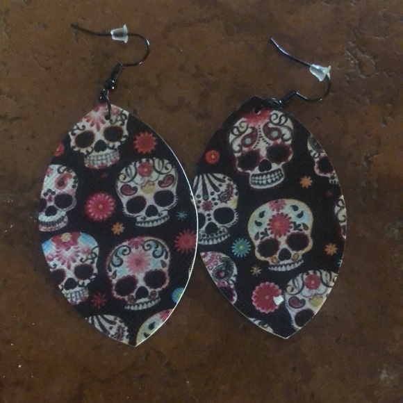 Leather Earrings - Picture 4 of 6